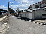 前面道路幅約8.8m