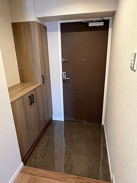 玄関を拡大表示