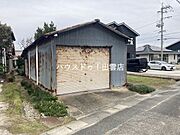 現在設置されている倉庫です。売主様にて解体してお引渡しです。