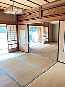 縁側は日当たり、風通し良好でのんびりお過ごしできます。また、換気もしやすく空気の入れ替えもしやすいです。