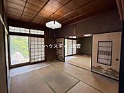 和室だと足をのばして寛ぐことができ、客間やお子様の遊び場など幅広い用途で利用できます。畳の上でそのまま寝ても体が痛くないのでお子様がそのまま寝てしまっても安心です。