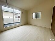施工例※本物件画像は取引する建物とは、外壁・屋根・開口部・内装等の形状が異なります。