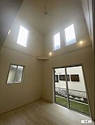 施工例※本物件画像は取引する建物とは、外壁・屋根・開口部・内装等の形状が異なります。