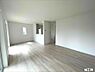 リビング/ダイニング：施工例※本物件画像は取引する建物とは、外壁・屋根・開口部・内装等の形状が異なります。