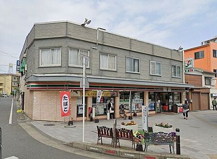セブンイレブン 平塚駅南口店 420m
