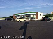 ファミリーマート上新栄町店 850m