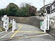 【南小倉中学校】小倉北区高尾にある中学校です♪高台にあります♪ 1600m