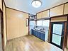 キッチン：小倉南区沼緑町　中古戸建て♪平屋♪土地面積約82坪♪沼小まで徒歩約8分♪スーパーまで徒歩約4分♪