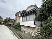 小倉北区黒原　中古戸建て　小・中学校徒歩7分程度で通いやすい立地♪コンビニまで徒歩約8分で買物便利♪