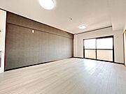 小倉北区都　エクレール到津　●エレベーター●オートロック●都市ガス●駐車場●駐輪場