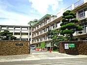 【志井小学校】空気が新鮮な山と田んぼの広がる小学校です。ゆったりと子育てができる環境です♪ 1320m