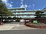 周辺：【菊陵中学校】 学校の北側には山陽新幹線が走っていて、運動グランドから見えることができます。街の中にある中学校ですが、グランドも広い中学校です♪ 1656m