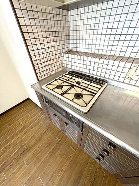 最上階♪小倉北区熊本アンビエント小倉B棟◎駐車場◎バルコニー◎コンビニ徒歩6分