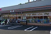 セブンイレブン横浜深谷町店 徒歩5分。 400m