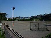 深堀中央公園 徒歩6分。 460m