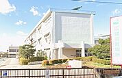 藤沢市立富士見台小学校 徒歩19分。 1520m