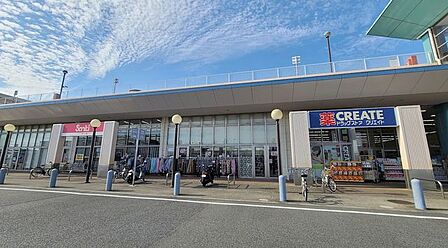 サンキ綾瀬店 徒歩10分。 780m