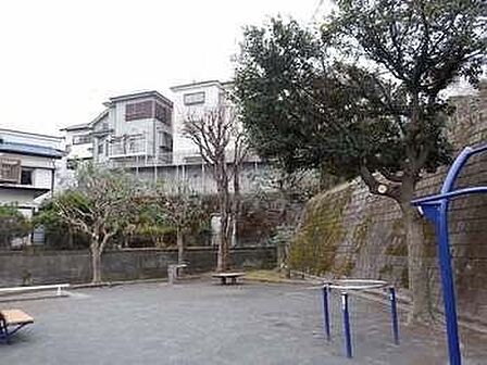 新井町西公園 徒歩3分。 250m