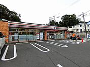 セブンイレブン横浜境木町店 徒歩4分。 300m