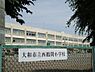 周辺：大和市立西鶴間小学校 徒歩13分。 980m