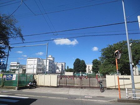 大和市立南林間小学校 徒歩5分。 400m