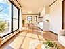 リビング/ダイニング：※本写真はＣＧ加工をしており、販売価格・販売物件には家具、照明、その他小物類は含まれておりません。