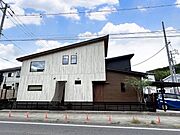無垢材使用の注文住宅！太陽光発電システム、蓄電池、オール電化設備◎耐震ダンパー付！建物南側に庭有♪現地へのご案内はハウスドゥ瀬戸中央までお気軽にお問い合わせください！