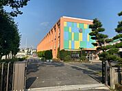 尾張旭市立　城山小学校尾張旭市立　城山小学校 410m