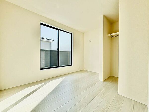洋室を拡大表示