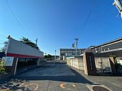 尾張旭市立　西中学校 950m