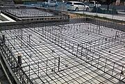基礎工事はとても大事な工事になり基礎がしっかりしてなければどんな高性能な住宅も意味がありません。当社では法令の検査はもちろん工事監督によるチェック、専門係員によるチェックを行っております。