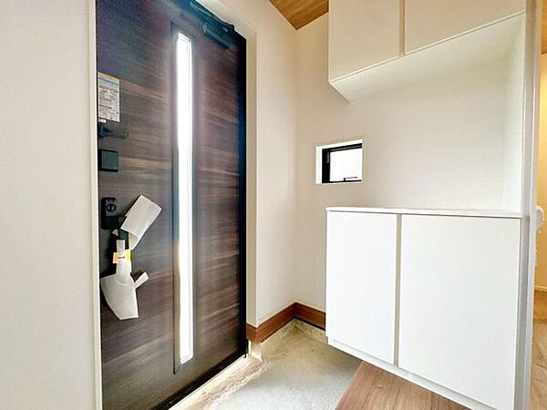 玄関を拡大表示