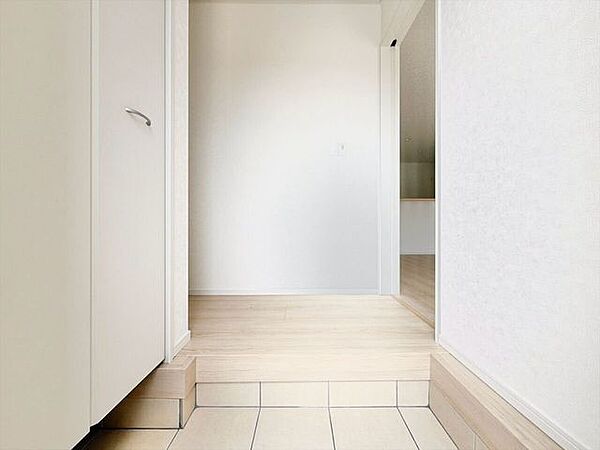 玄関を拡大表示