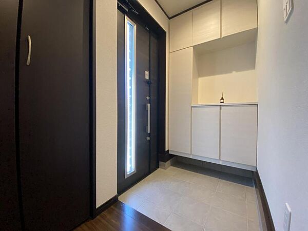 玄関を拡大表示