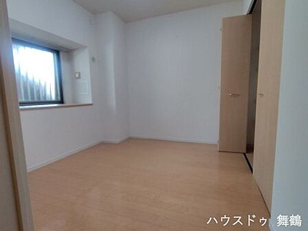洋室5.6帖