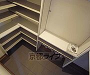 とても大きなシューズボックスが有りますね。