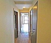 長い廊下です