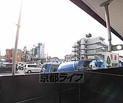 1階は塀が高いので安心