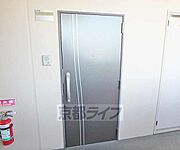 玄関ドアです