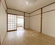 落ち着いた雰囲気のお部屋です