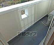 日当たりがよく洗濯物もすぐに乾きそうです。