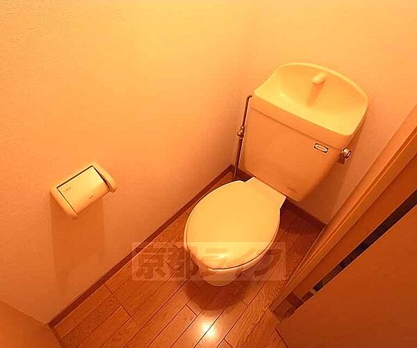 画像7:清潔感のあるトイレです。