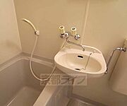 ユニットバス内の洗面台です。