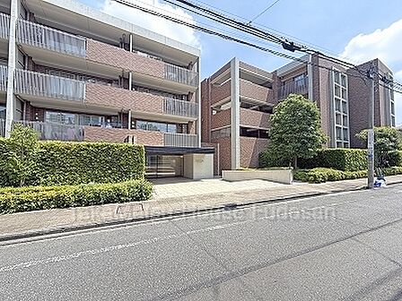 総戸数81戸の三菱地所・興和不動産のパークハウスシリーズ