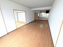 コスモロイヤルB棟 3LDKの写真