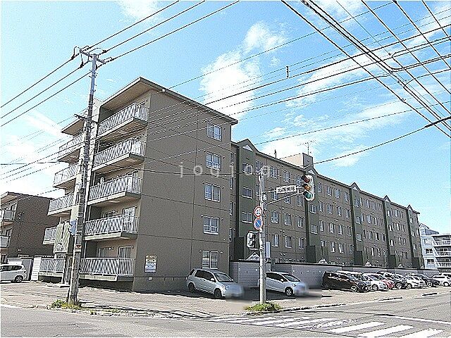 2 / 8