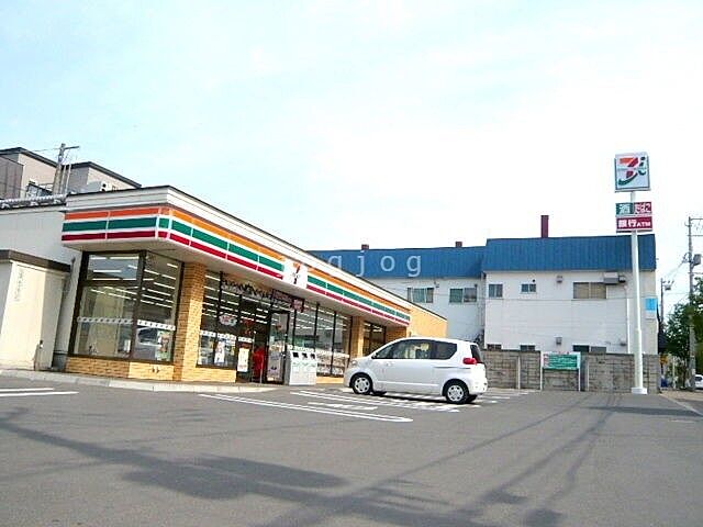 セブンイレブン札幌月寒東1条6丁目店 154m