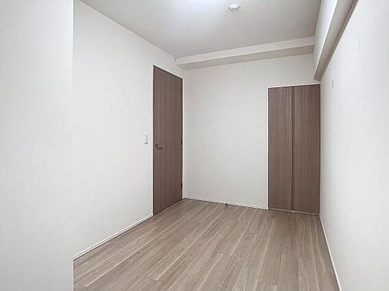 各洋室には収納...