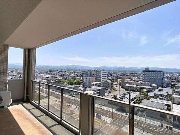 バルコニーを拡大表示