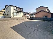 お好みの工務店やハウスメーカーで自由に設計・建築可能。